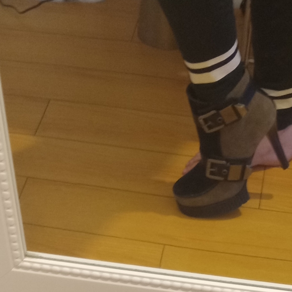 BCBG Generation ankle boot - Picture 7 of 11